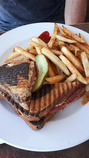 Shady Rest Waterfront Restaurant